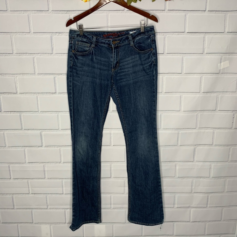 Arizona Jean Co. bootcut blue Jeans 11 long.